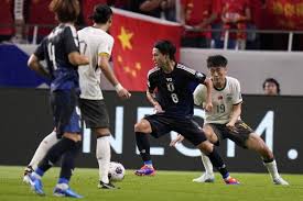 德甲-勒沃库森3-1波鸿先赛距榜首3分 阿莱克斯破.